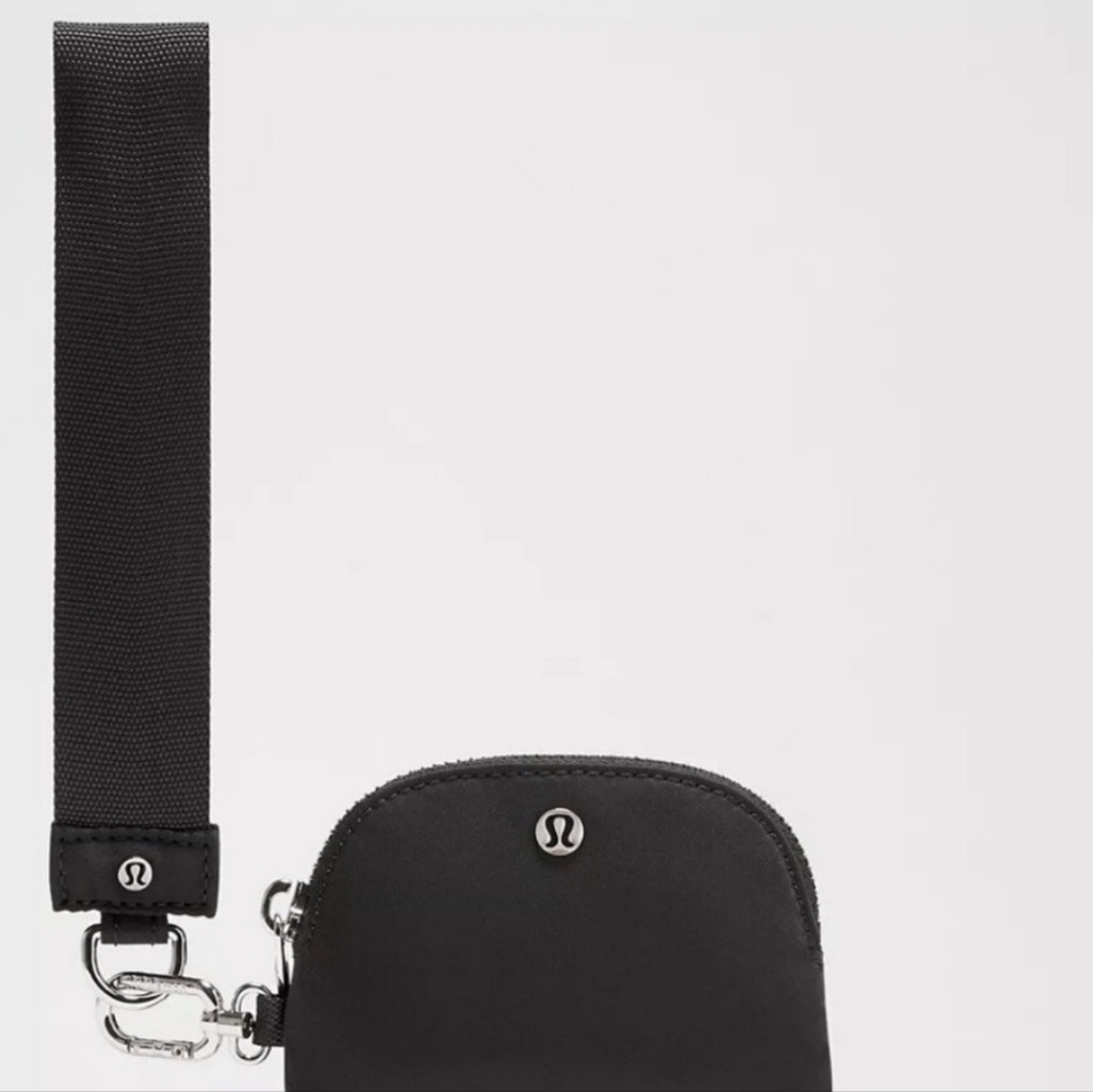 Lululemon Keychain 🖤 - Picture 6 of 6